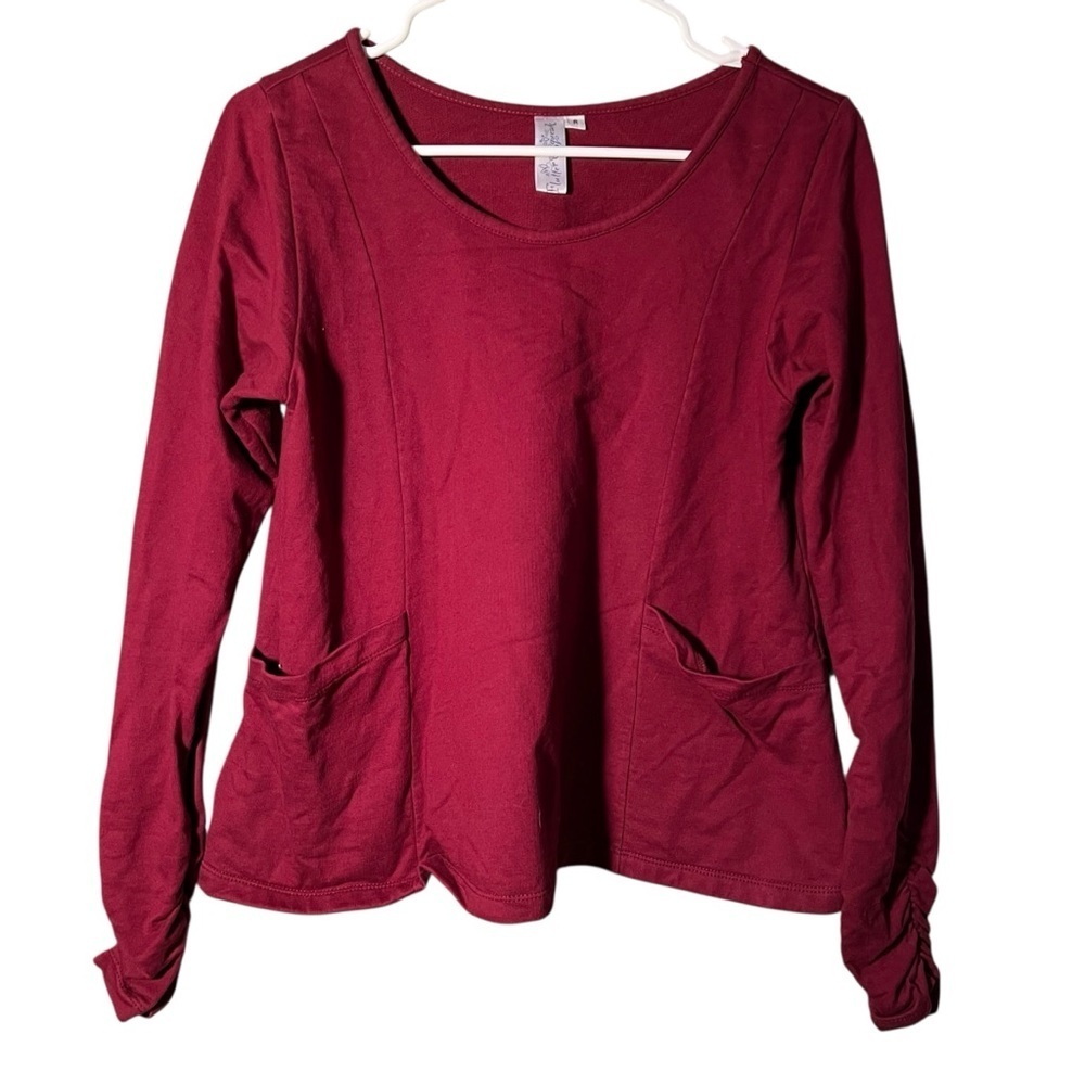 Flutter Squeak Women's Size Medium Thick Knit Top Sweatshirt Cherry Red Pockets